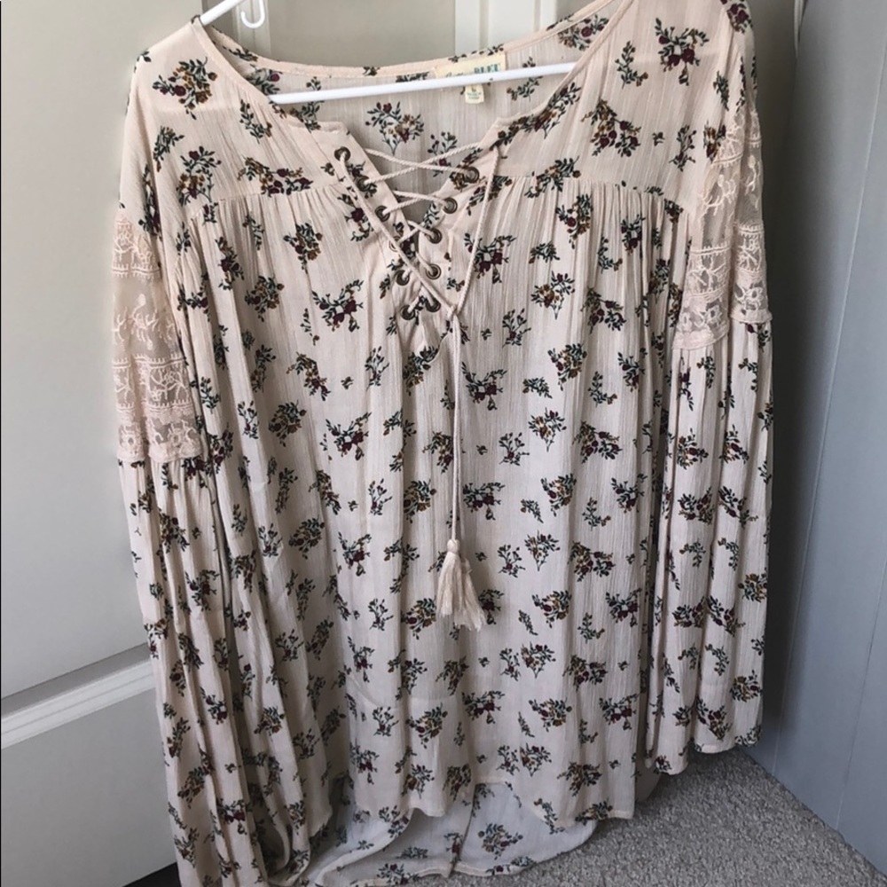 Women’s floral top
